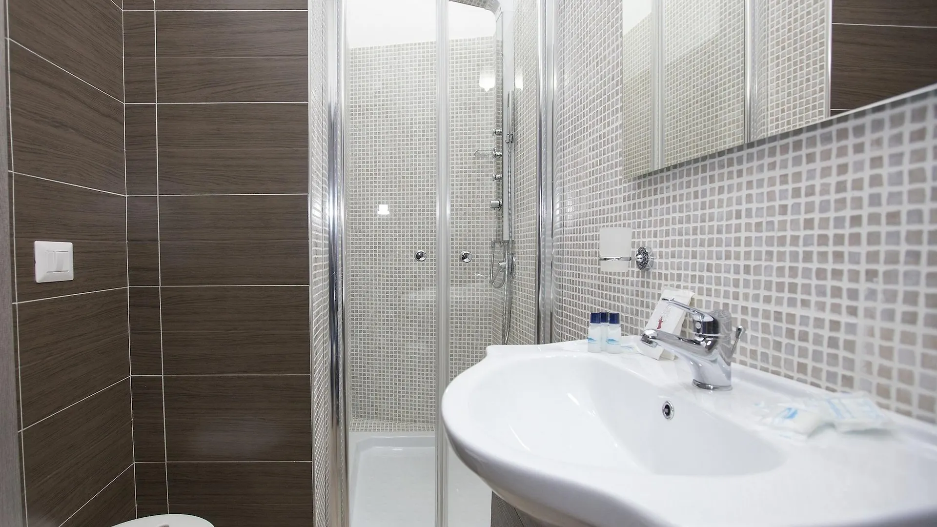 **  Napoli Garibaldi Square Bed & Breakfast Italy